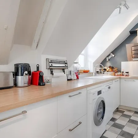 Charming 4-room In The Marais - Welkeys Apartament *